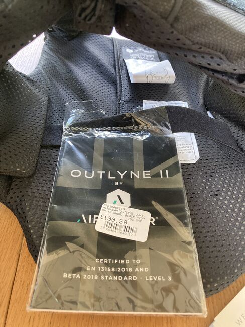 AIROWEAR OUTLYNE II JUNIOR 6-8years NEW, Airowear OUTLYNE II junior 6-8yrs Y3 short, Pippa Nixon, Safety Vests & Back Protectors, Chichester, Image 2