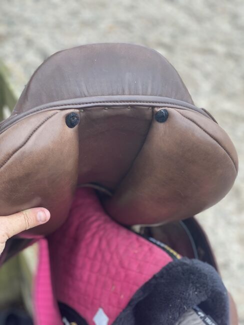 Aiver sport luxe jump saddle, Aiver sport  Luxe, Vicki McWilliams , Jumping Saddle, Greenock, Image 7