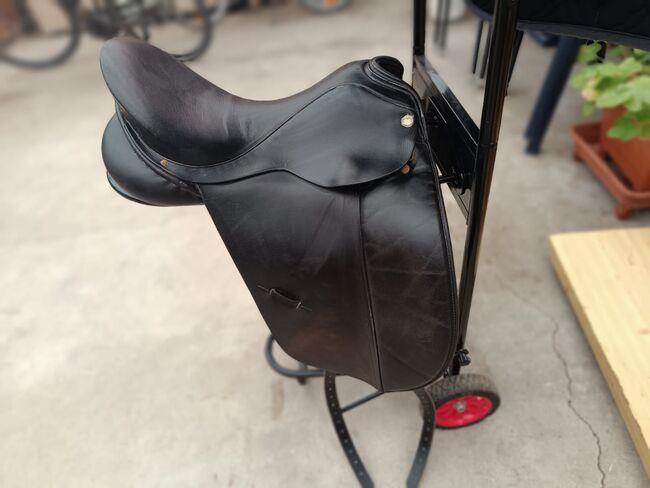Albion Dressursattel 17 Zoll schwarz, Albion Style, H.Nagel , Dressage Saddle, Lehe, Image 2