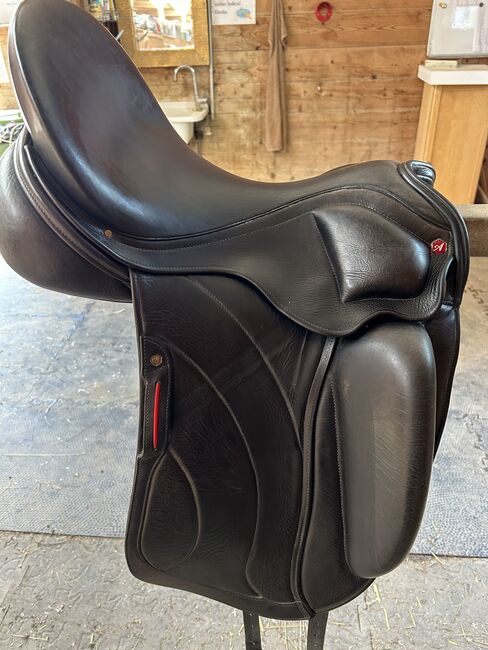Albion Dressursattel Revelation Red Label, MW, 17.5 Zoll, Albion Revelation Red Label, Nicole , Dressage Saddle, Wien, Währing, Image 2