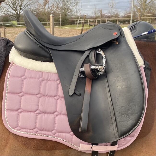 Albion SLK Dressursattel * 17 Zoll * schwarz, Albion  SLK , Sina, Dressage Saddle, Kaiserslautern, Image 2