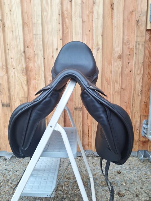 Wie neu! Amerigo Cortina Pinerolo 17,5 Dressursattel, Amerigo Classic Pinerolo, Carina, Dressage Saddle, Edemissen, Image 2
