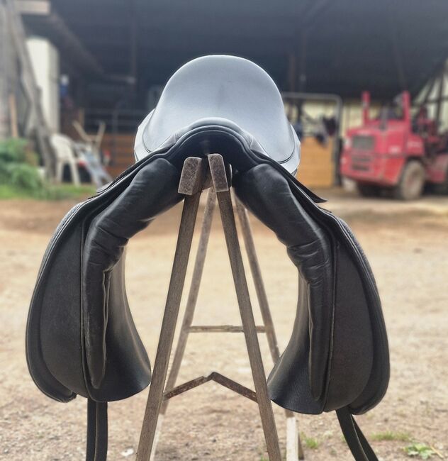 Althaus Sattel zu verkaufen, Althaus Sattleei, Nadja, Dressage Saddle, Gurmels, Image 2