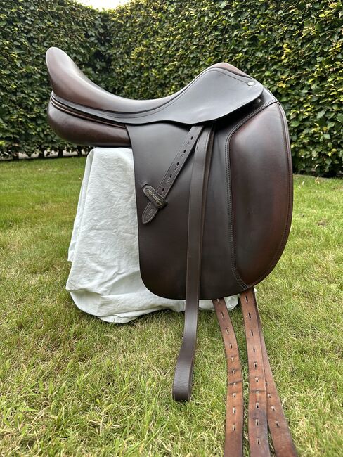 Amerigo Classic Dressage - Dressursattel braun 17,5 Zoll, Amerigo Classic Dressage, Miriam Ostkotte, Dressursattel, Ochtrup, Abbildung 2