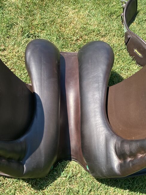 Amerigo Dressursattel, Sitz 18, kurzes Blatt, Amerigo  Pinerolo, Christina Amstutz , Dressage Saddle, Hildisrieden , Image 5