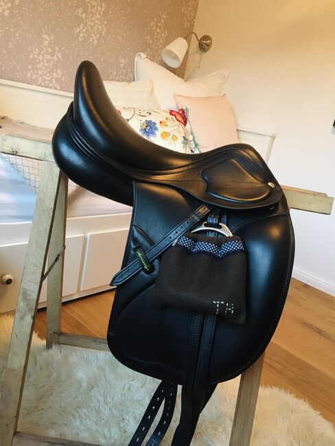 Amerigo Pinerolo Classic Dressursattel neuwertig, Amerigo  Dressursattel , Tina Schröder, Dressage Saddle, Oldenburg