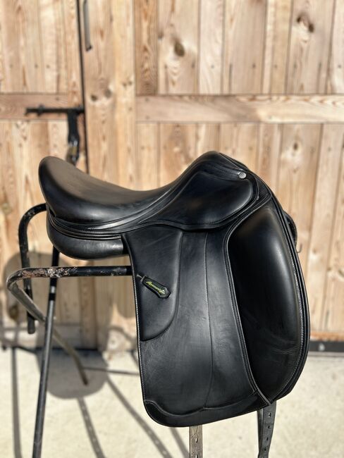 Amerigo Vega Dressursattel 17‘‘, Amerigo Vega, Nina Vitzthum, Dressage Saddle, Mühldorf, Image 2