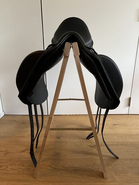 Amerigo Vega Dressursattel - neuwertig, Amerigo Vega, Clara, Dressage Saddle, Zürich, Image 3