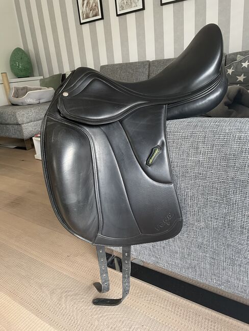 Amerigo Vega Dressursattel 18 Zoll, Amerigo Vega Dressursattel, Verena , Dressage Saddle, Düsseldorf 