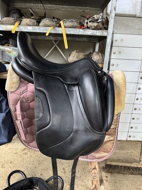Antares Dressursattel Tempo 18.5, Antares Tempo, Svenja, Dressage Saddle, Nürtingen 