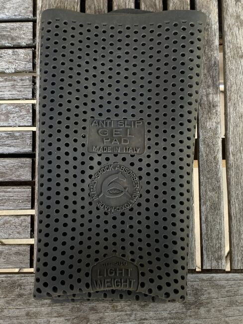 Antirutsch Leichtgewicht Gel Pad von Acavallo, Acavallo Legst Weight, Bernadette Bauer, Saddle Accessories, Rodgau