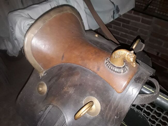 Antiker gut erhaltener Kutschsattel aus Kriegszeiten, Kutschsattel aus Kriegszeiten , XYZ, Other, Groß Wittensee, Image 2