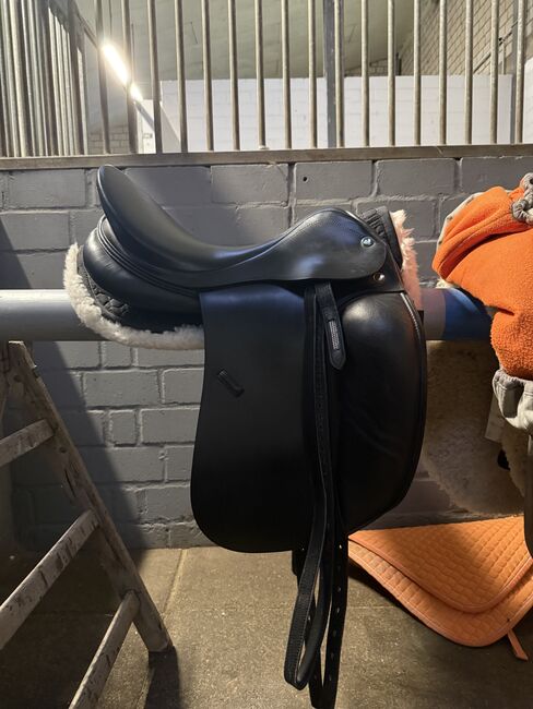 Neuwertiger Prestige Top Dressage SP 17“ / 32 KW, Prestige Top Dressage SP, Janet Mergler, Dressage Saddle, Grevenbroich , Image 3