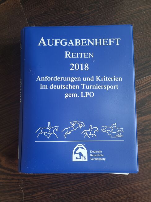 Aufgabenheft Reiten von 2018, FN Verlag , Susanna Scheuermeyer, Bücher, München