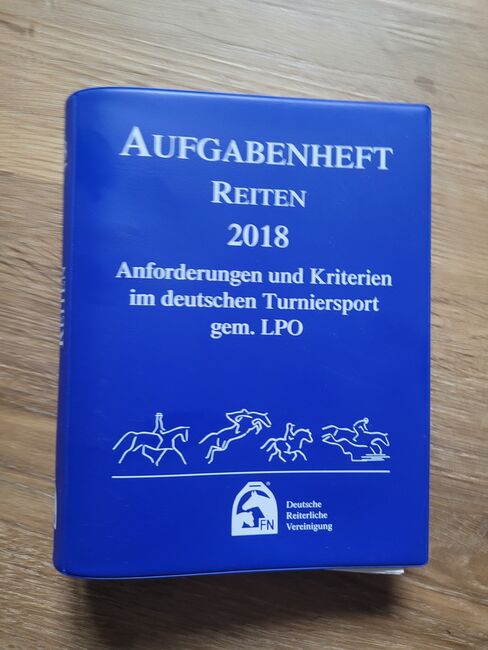 Aufgabenheft Reiten von 2018, FN Verlag , Susanna Scheuermeyer, Bücher, München