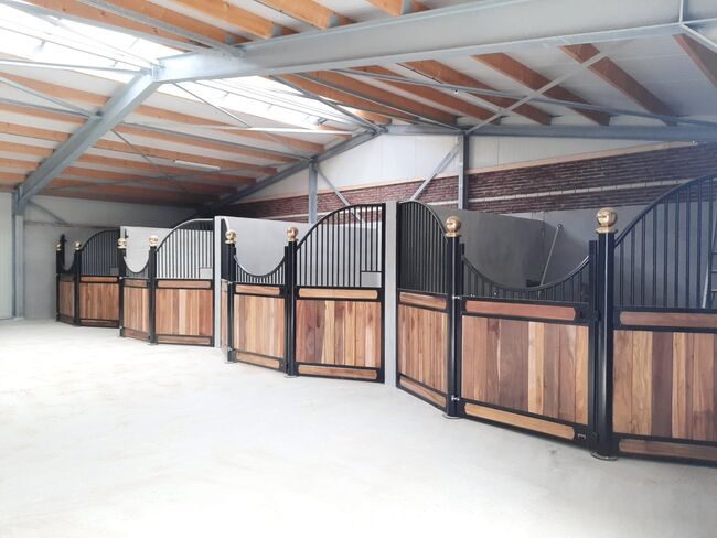 Außenstalle, NE Staalbouw, Paddock-, Boxen- & Stallmatten, Veendam, Abbildung 5