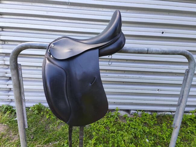 Busse Basel 17", Busse Basel, Maren, Siodła ujeżdżeniowe, Poppendorf
