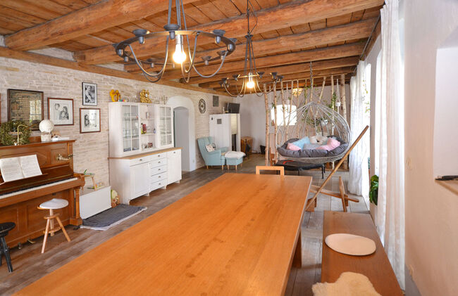 Denkmalprämierstes Jurahaus mit Pferdehof und erstklassiger Reithalle, Die Denkmalschutz Immobilie eGbR Sandra Weckmar, Equestrian Properties, Pappenheim, Image 6