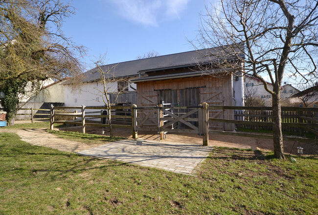 Denkmalprämierstes Jurahaus mit Pferdehof und erstklassiger Reithalle, Die Denkmalschutz Immobilie eGbR Sandra Weckmar, Equestrian Properties, Pappenheim, Image 9