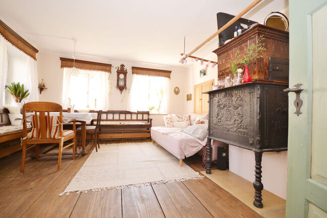 Denkmalprämierstes Jurahaus mit Pferdehof und erstklassiger Reithalle, Die Denkmalschutz Immobilie eGbR Sandra Weckmar, Equestrian Properties, Pappenheim, Image 4