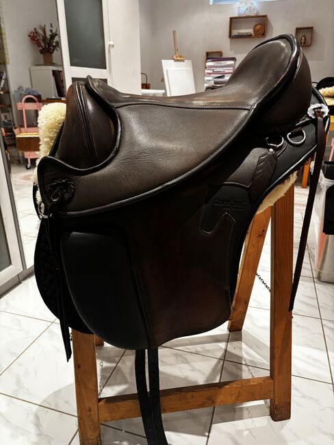 Barefoot Cherokee, Barefoot Cherokee , C.B., Baumloser Sattel, Rödermark