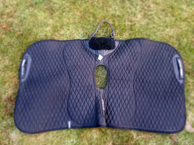 Barefoot Physiopad  / Stübben Lammfell Schaback / Kentucky Lammfell-Gurt 9, Barefoot / Stübben  / Kentucky  Physiopad , Andrea, Bareback pads, Wedemark, Image 7