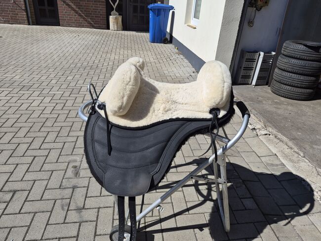 neuwertiger Barefoot Softwalk Gr. 2, Barefoot Softwalk, Jenny, Treeless Saddle, Parsau