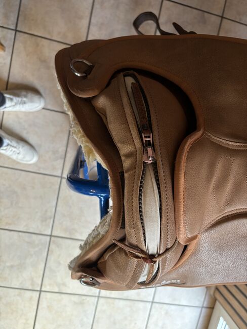 Barefoot Sattel, Barefoot , Leslie, Treeless Saddle, Zetel Neuenburg, Image 2