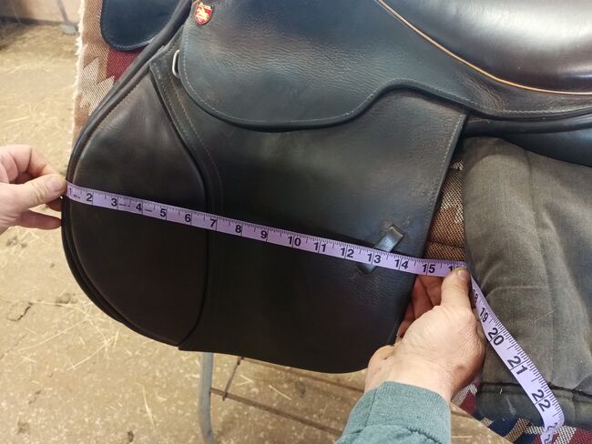 Bargain Sturgess 18" Jump GP flair saddle, Sturgess , Carolyn Thow, Siodła skokowe, Alvarado, Image 3