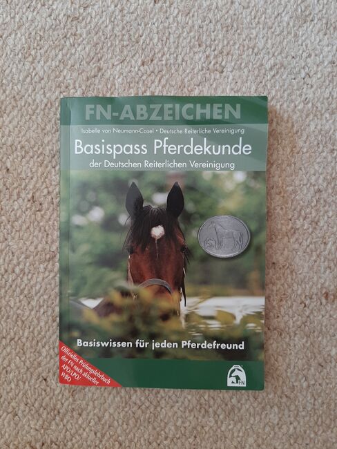 Basispass Pferdekunde der Deutschen Reiterlichen Vereinigung, FN Verlag der Deutschen Reiterlichen Vereinigung , Nina Würz, Books, Hemsbach