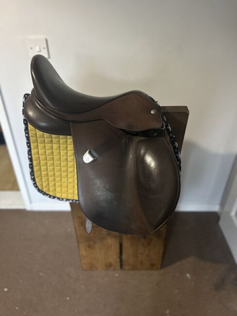 Bates 15” brown pony go saddle, Bates  GP, Monique , Vielseitigkeitssattel (VS), Manston 