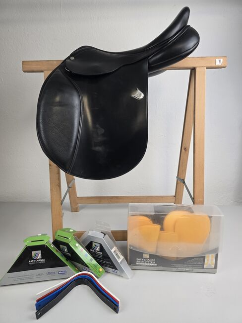 Bates Caprilli Springsattel schwarz 17,5, Bates   Caprilli, S.F., Jumping Saddle, Kaarßen