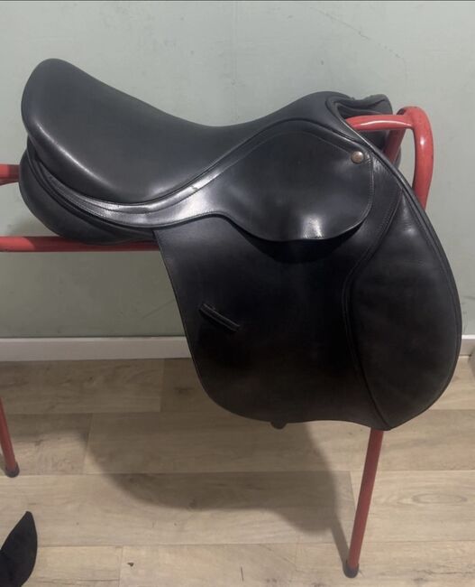Bates Caprilli with Cair.  Adjustable gullet, Bates Caprilli, Tato, Other Saddle, Swindon