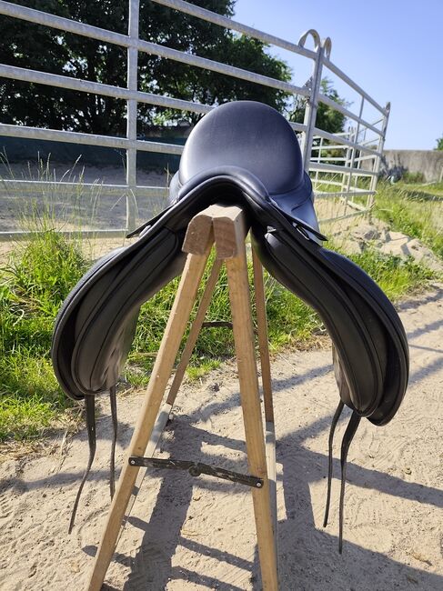 Bates Dressursattel 17,5", Bates, A.Grundenraler, Dressage Saddle, Hamburg, Image 3