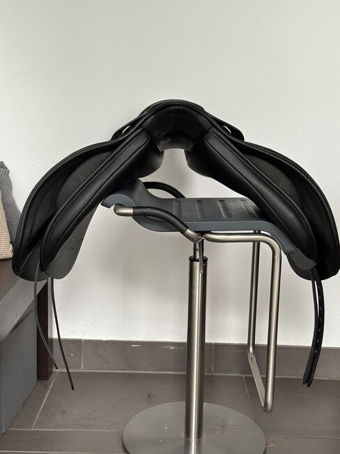 Bates Dressursattel+ / Größe 17,5“ / schwarz, Bates Dressur Sattel +, Tini, Dressage Saddle, Pilsting, Image 2