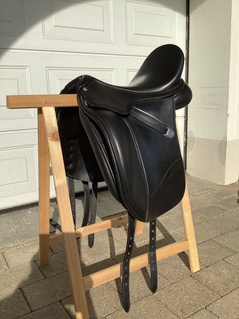 Bates Isabell Werth Dressursattel Kalbsleder, C-Air, 17,5`` aus erster Hand, Bates Saddles Isabell Werth, Franziska Hönle , Dressage Saddle, Berg, Image 12