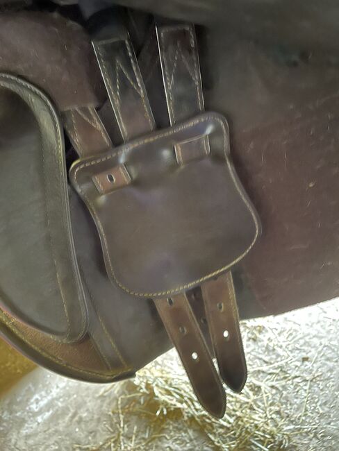Bates leather GP saddle, Bates  Leather GP , Aly Day, All Purpose Saddle, Gloucestershire , Image 3