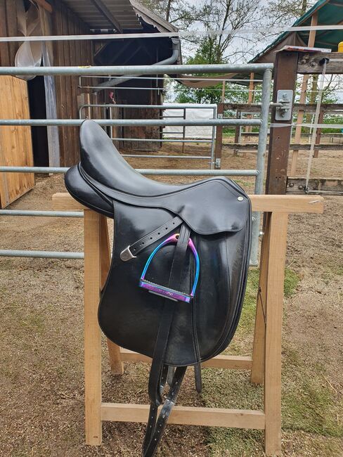 Bates Sattel mir verstellbarem Kopfeisen, Bates, Sabrina Beyreiss , Dressage Saddle, Straubing, Image 4