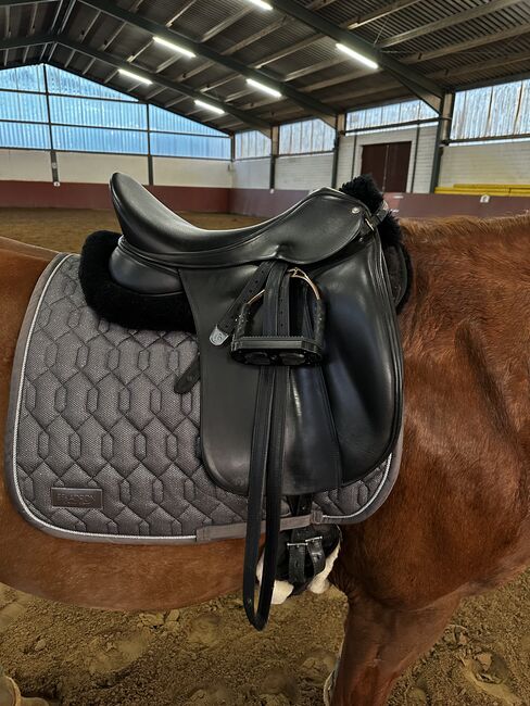 Bates Sattel mit Cair, Bates Dressursattel Classic mit Cair, Angelina, Dressage Saddle, Teltow