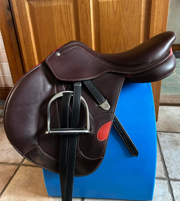 Bates Victrix Saddle, Bates  Victrix, Lizzie Blamire , Jumping Saddle, Carlisle, Image 6