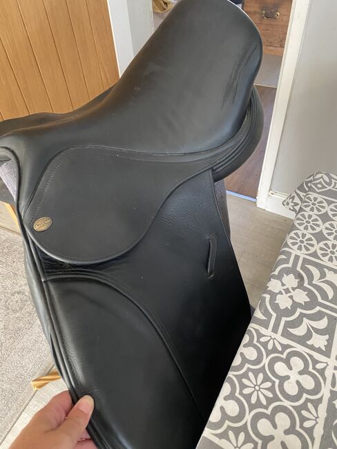 Beautiful 16.5in Harry Dabbs black leather saddle, Harry Dabbs, Andrea selby, Other Saddle, Warwickshire , Image 8