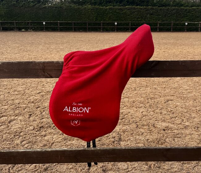 Beautiful Black Albion Jump / XC Monoflap Saddle, Albion Kontact Adjusta , KollieFox, Jumping Saddle, Cardiff, Image 9