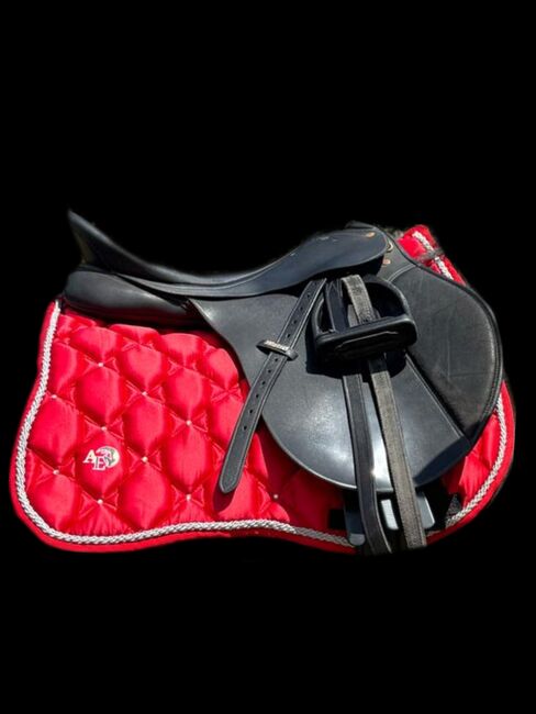 Beautiful custom Crimson Red set, Angel Equine , Abbey, Andere Pads, Pretoria , Abbildung 2
