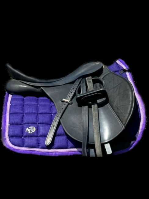 Beautiful dark purple numnah and ear bonnet set, Angel Equine , Abbey, Other Pads, Pretoria , Image 3