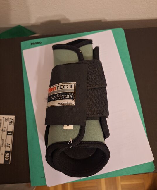 Beinschutz, Manuela Schmiedhofer , Tendon Boots, Obdach