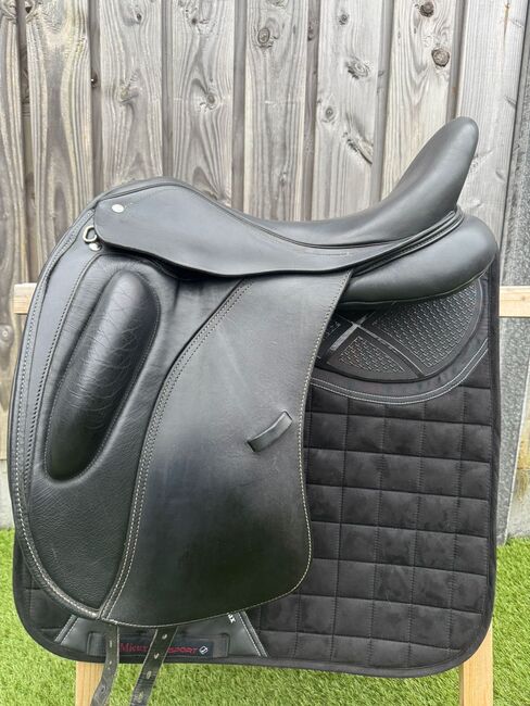 Custom Gemini R, Custom Gemini R, NG Zadels (NG Zadels ), Dressursattel, Almere