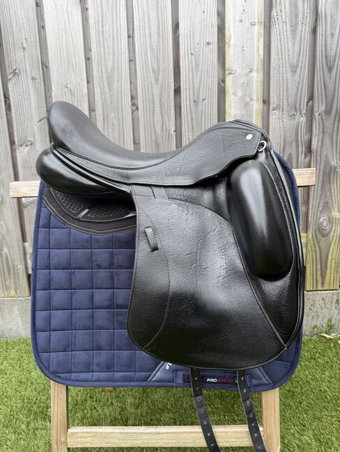 Custom Icon Alpha, Custom Icon Alpha, NG Zadels (NG Zadels ), Dressursattel, Almere