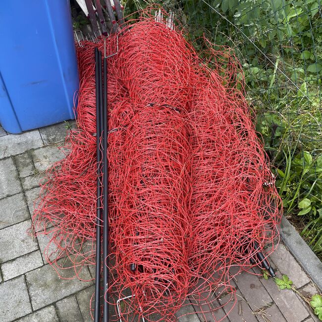 Weidezaun Pferdenetz „Euronetz“ – 3x50m (insgesamt 150m), 145cm hoch – mit extra Pfählen, Euronetz  Euronetz Pferdenetz, 25–50 m, bis 170 cm, Suchomski , Electric Fencing Equipment, Sellin