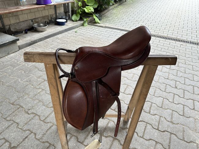 Beval Junior Sattel in sehr gutem Zustand, Beval, Michaela Müller (Reitschulzentrum Hardtwald), Dressage Saddle, Bad Homburg, Image 2