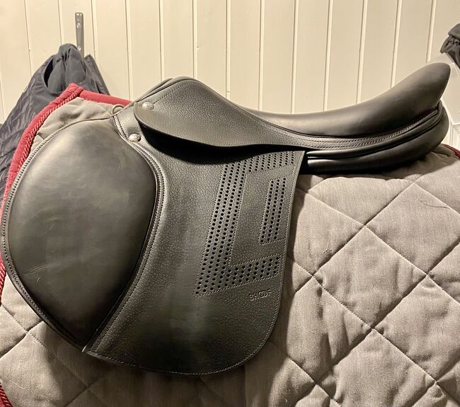 BHoof by Renaissance 18" F2S LC, Renaissance F2S , Charlotte S, Jumping Saddle, Holmestrand